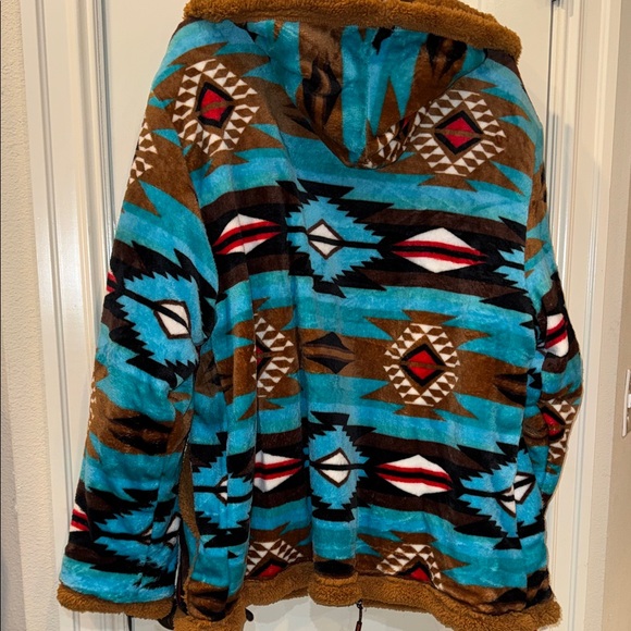 Aztec Print Teddy Jacket - Picture 5 of 6